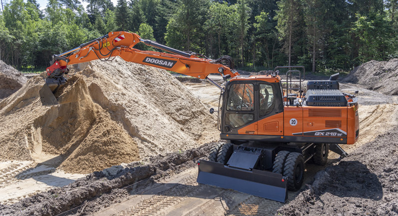 NEW 22 T DX210W-7 STAGE V WHEELED EXCAVATOR FROM DOOSAN